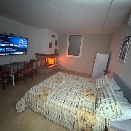 Private Room With Independent Entrance Аркоре Экстерьер фото